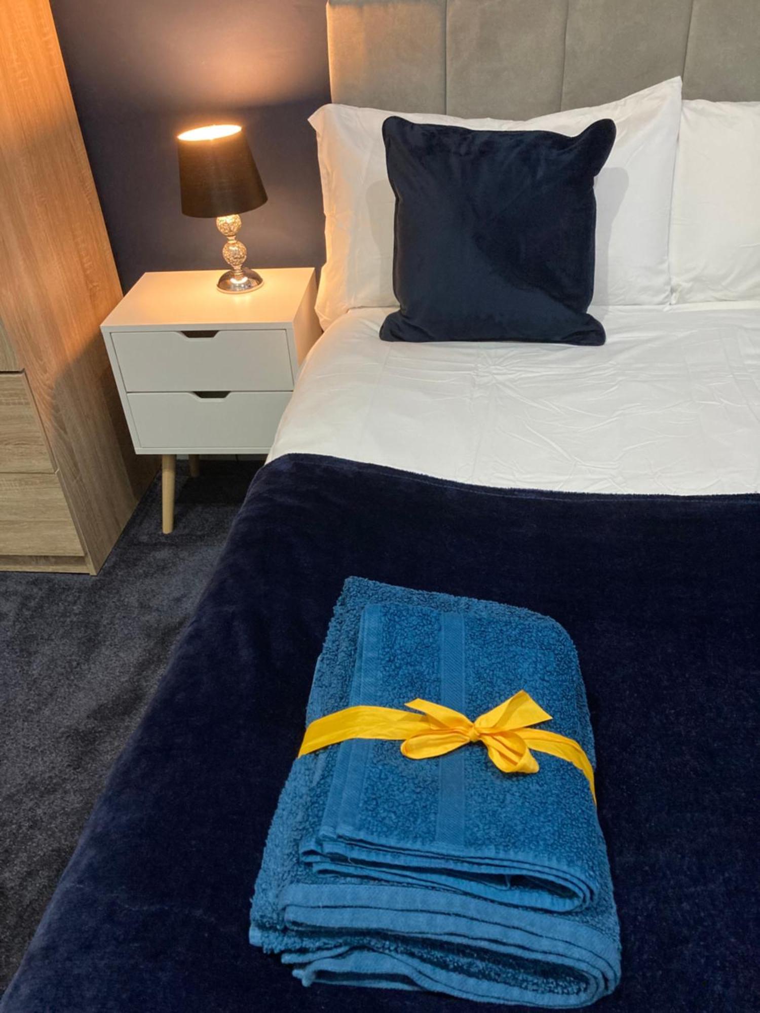 Central Doncaster 1Bed 1Bath Pent-Apartment 외부 사진
